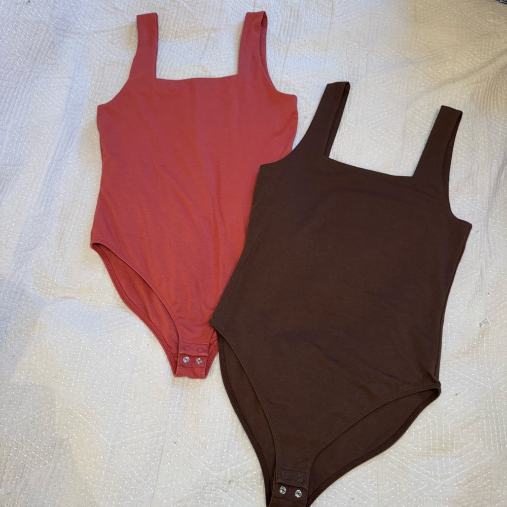Women’s Square Neck Bodysuit - Red and Brown